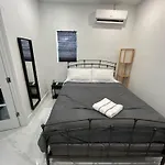 Gorgeous Private Room, Near The Airport - Free Parking - 01